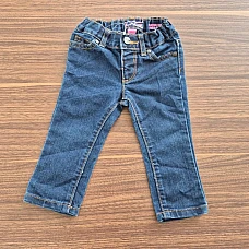 Jean bébé THE CHILDREN’S PLACE – 9–12 mois Jean bébé THE CHILDREN’S PLACE – 9–12 mois