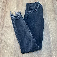 Jean ZARA WOMAN – Premium Denim Collection – Taille 34 Jean ZARA WOMAN – Premium Denim Collection – Taille 34